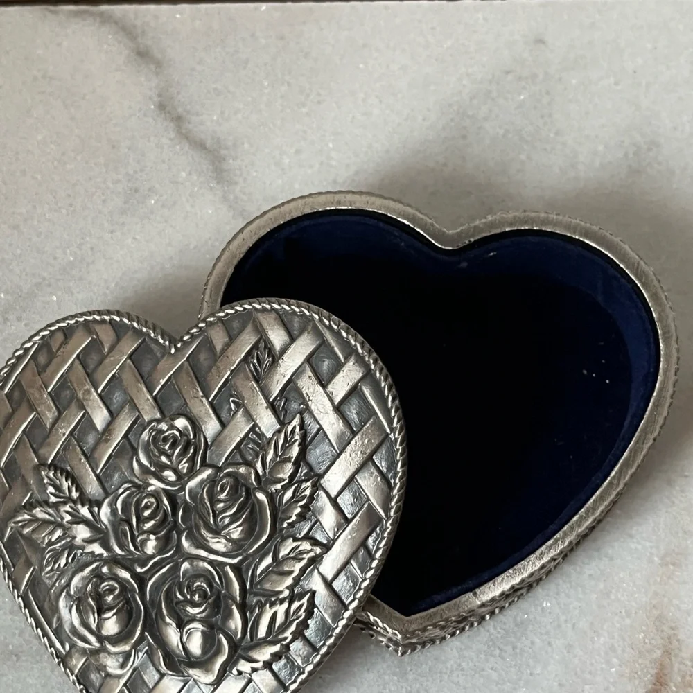 Silver pewter vintage heart shaped trinket box